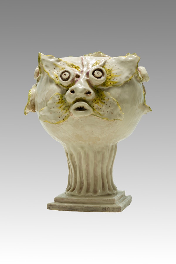 Lily and the gargoyles (image 1)